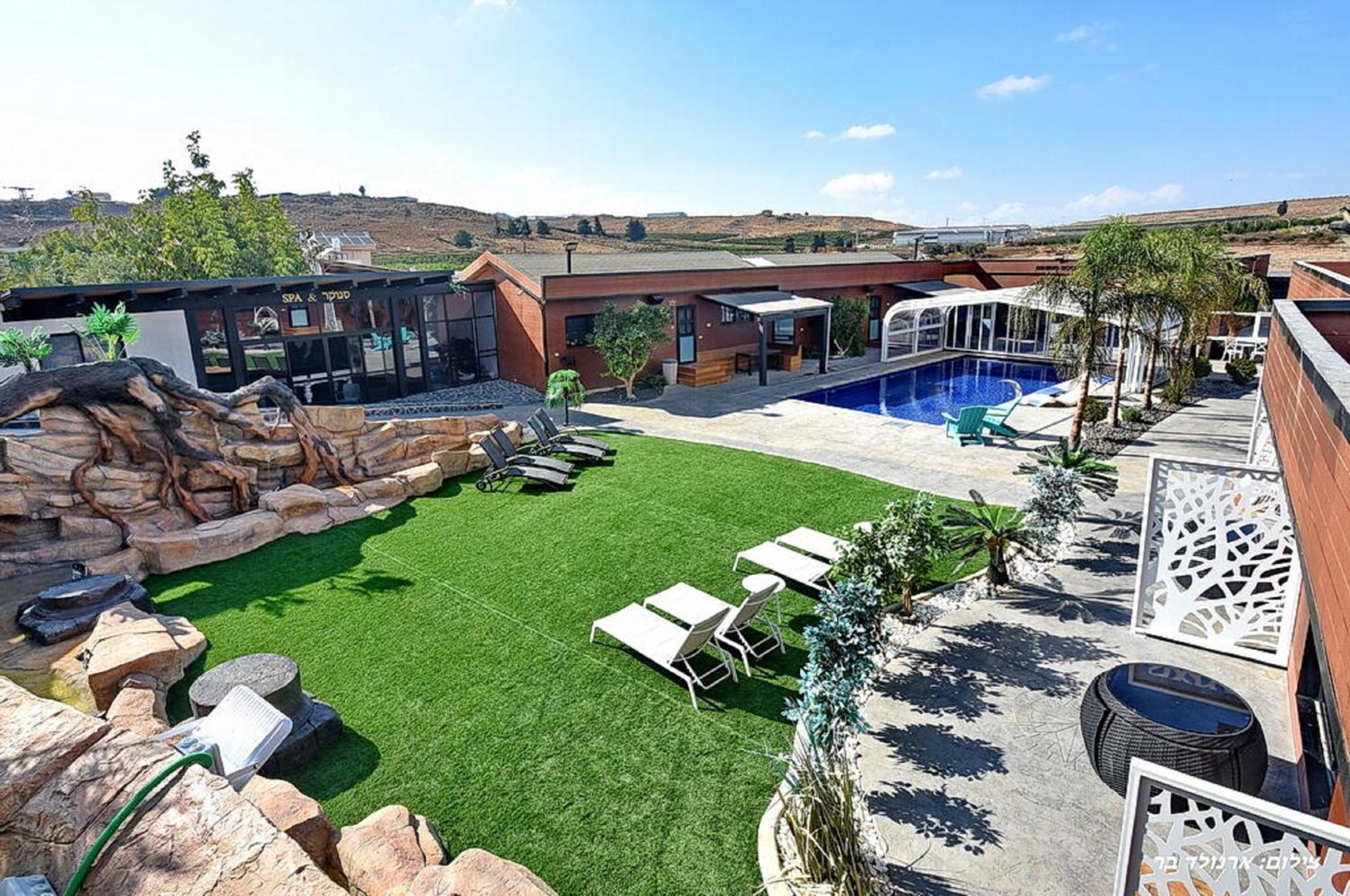 אוטופיה בצפון - מתחם אירוח מפואר Hotell Shahar Eksteriør bilde